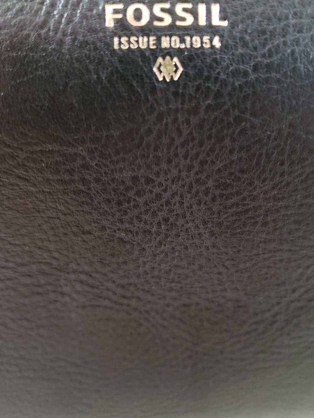 Fossil Black Leather Zip Wallet with Gold Hardware and Wrist Strap - Picture 7 of 10